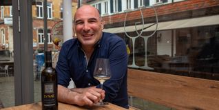 Bendetto Gamuzza empfiehlt auch den passenden Wein zum jeweiligen Gang.